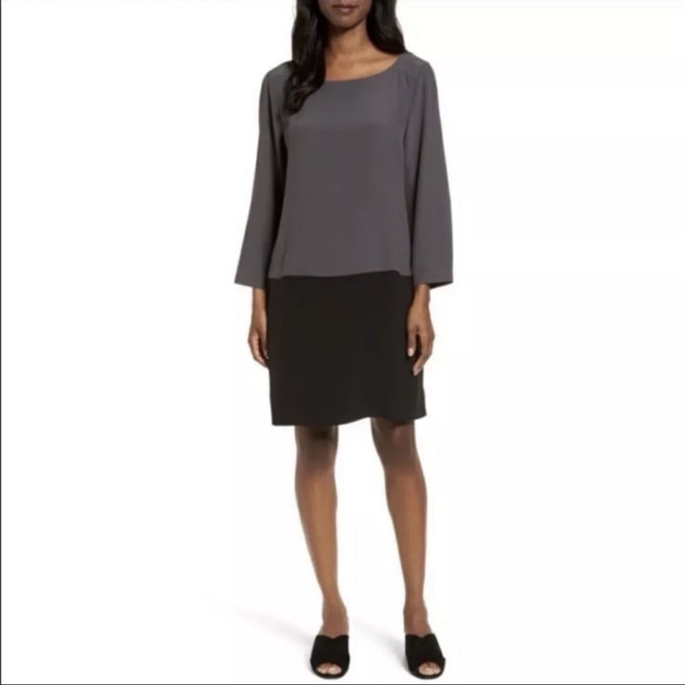Eileen Fisher Bateau Neck color block
Size medium midi shift dress
